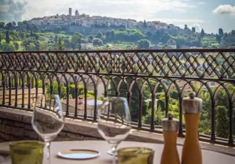 هتل Hôtel & Restaurant Alain Llorca