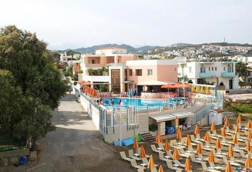 בית מלון כפרי Chrispy Beach Resort, Agia Marina