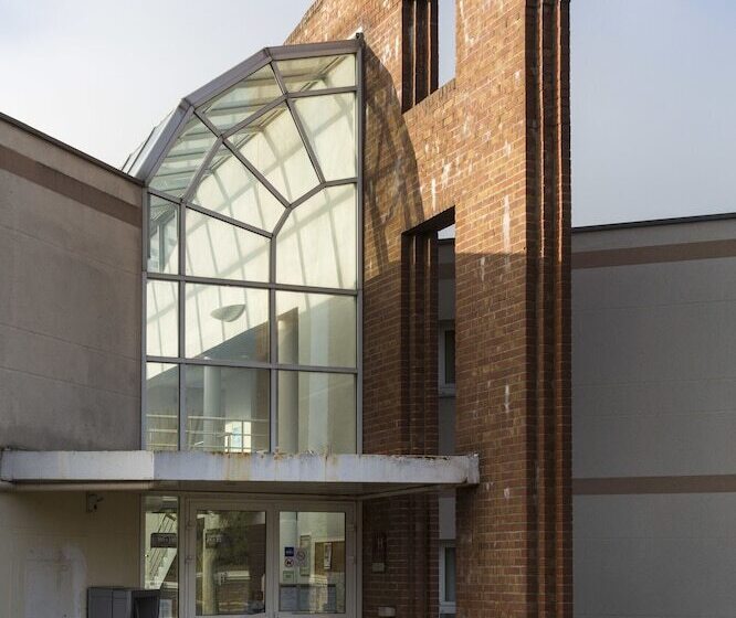 ホテル Initial By Balladins Bethune