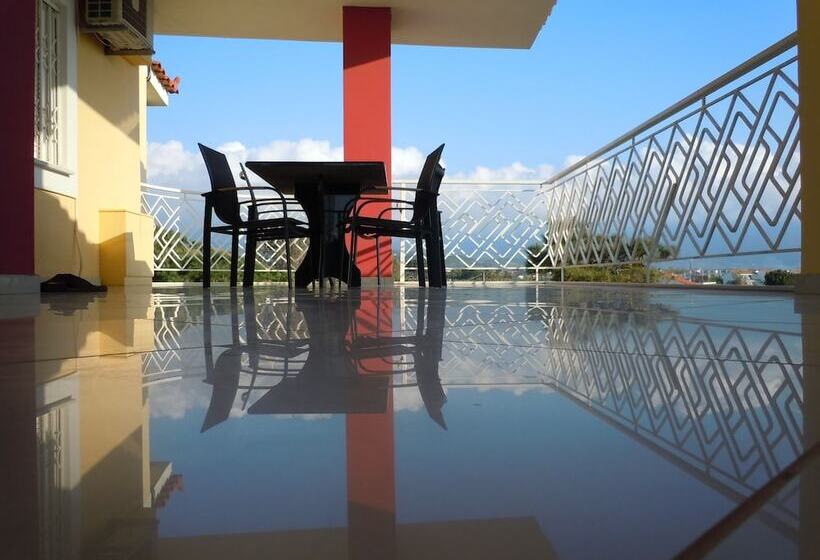 בית מלון כפרי Irida Beach Resort Suites