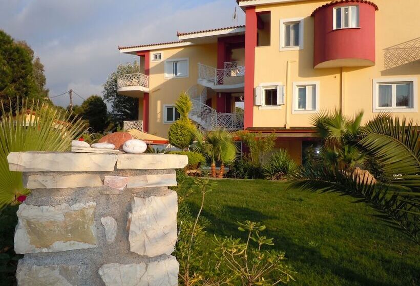 בית מלון כפרי Irida Beach Resort Suites