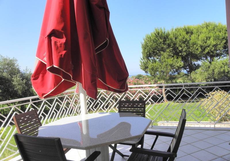 酒店 Irida Beach Resort Suites