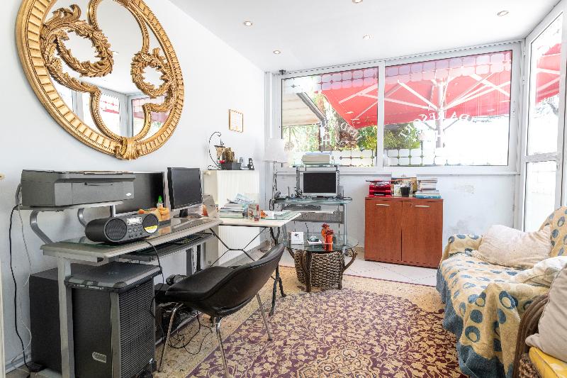 酒店 Irida Beach Resort Suites