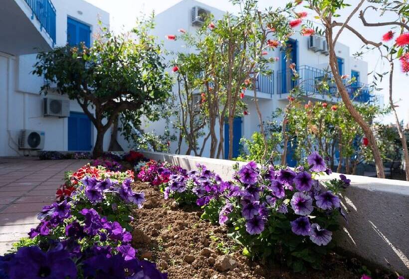 בית מלון כפרי Kirki Village   Adults Only