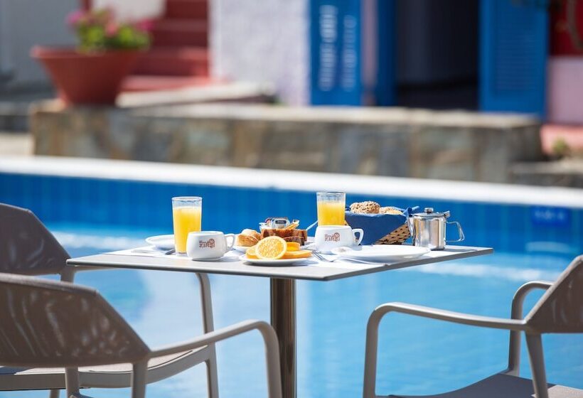 בית מלון כפרי Kirki Village   Adults Only