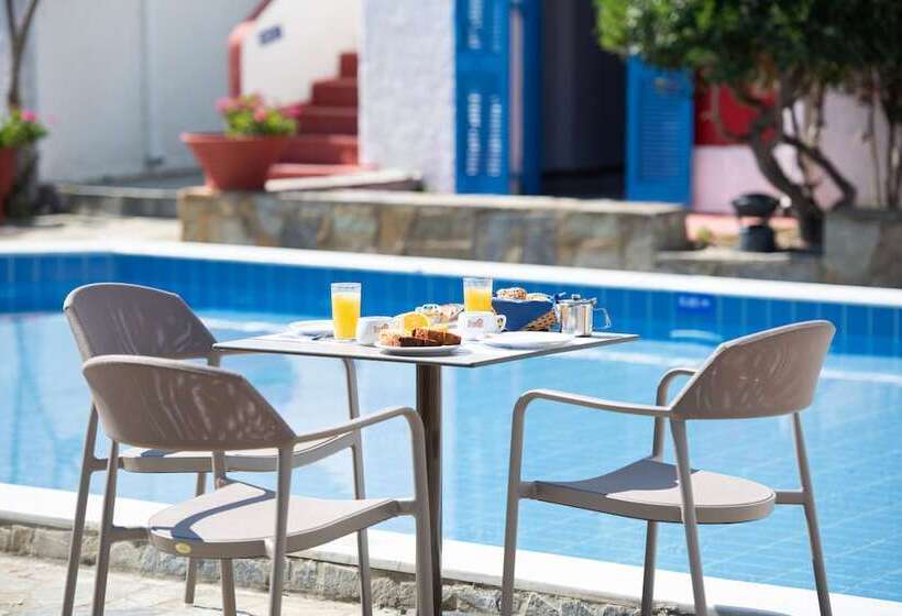 בית מלון כפרי Kirki Village   Adults Only