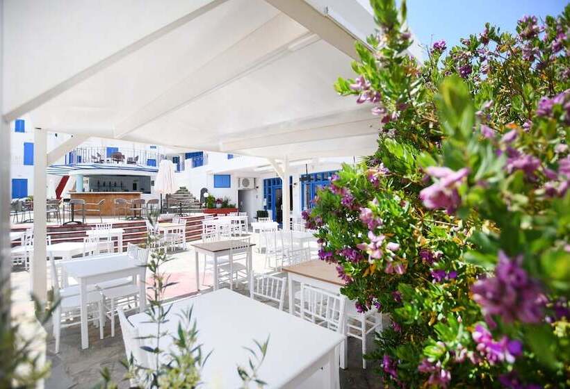 בית מלון כפרי Kirki Village   Adults Only