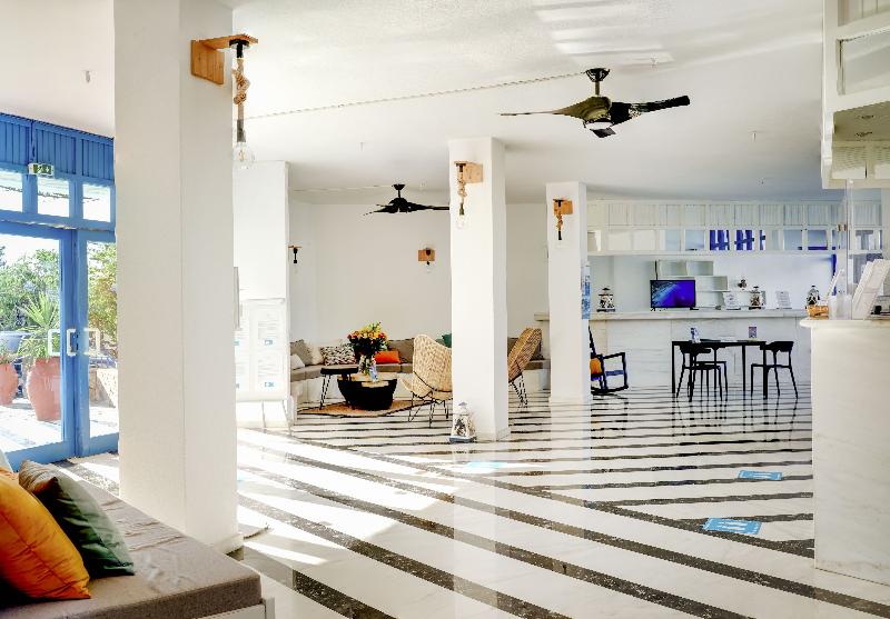 בית מלון כפרי Kirki Village   Adults Only