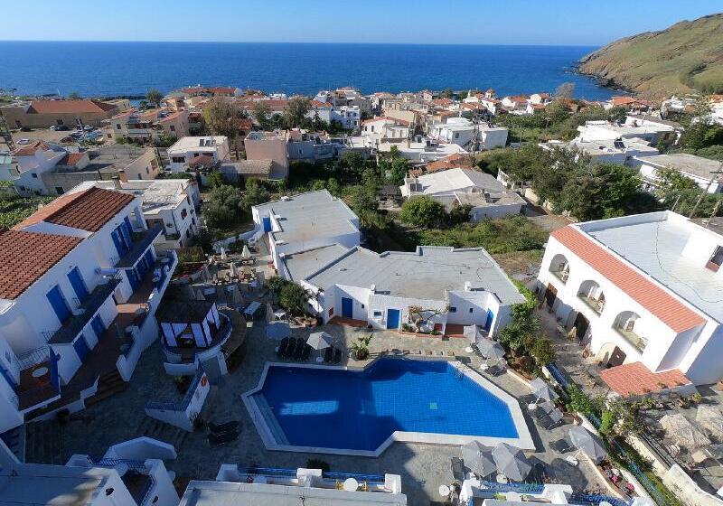 בית מלון כפרי Kirki Village   Adults Only