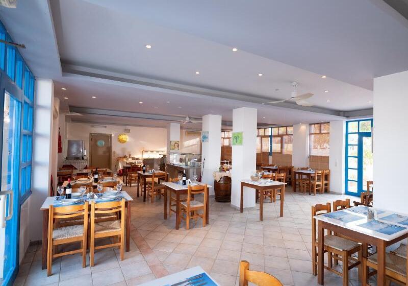 בית מלון כפרי Kirki Village   Adults Only