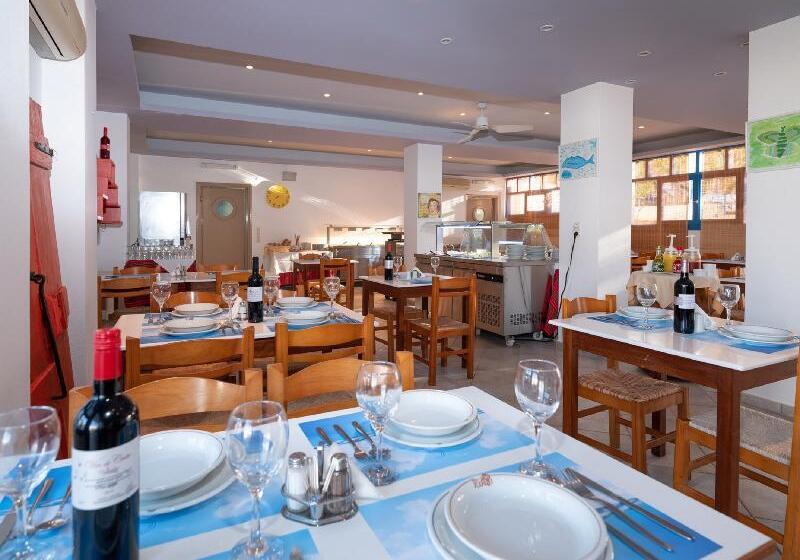 בית מלון כפרי Kirki Village   Adults Only