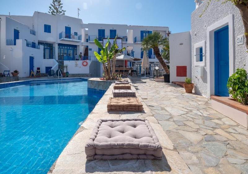 בית מלון כפרי Kirki Village   Adults Only