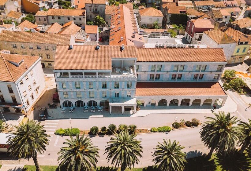 בית מלון כפרי Korkyra