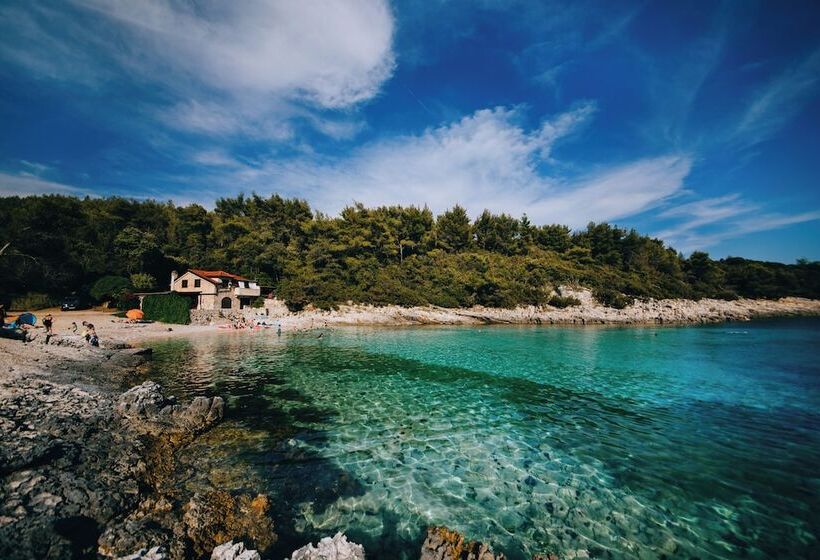 בית מלון כפרי Korkyra