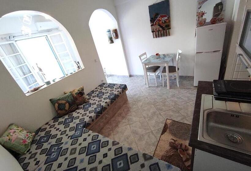 בית מלון כפרי Kythnos Bay