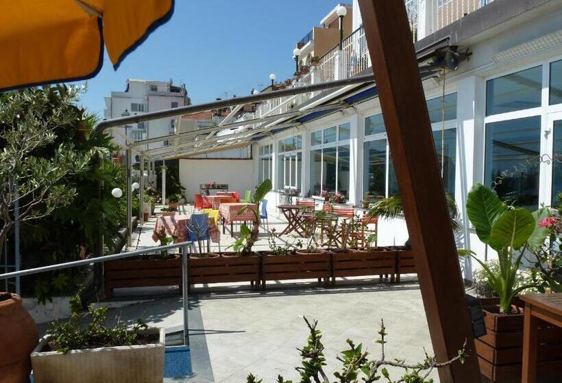 Отель La Balnearia