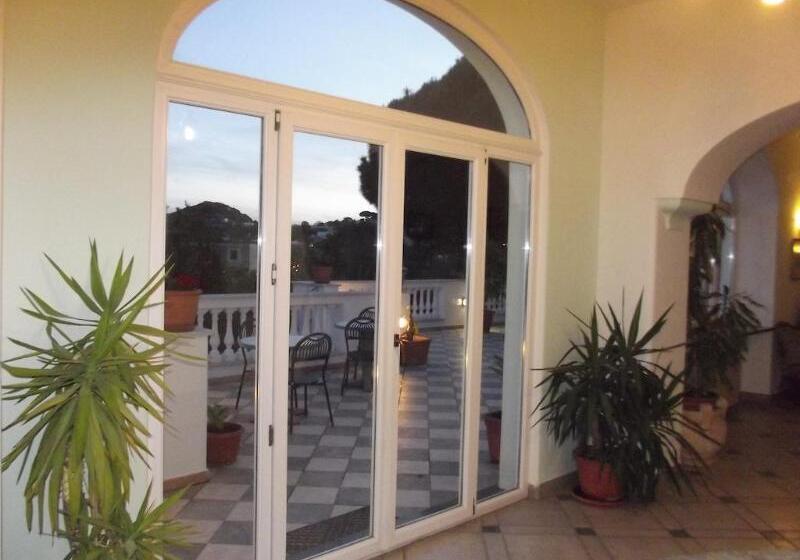 ホテル La Ginestra