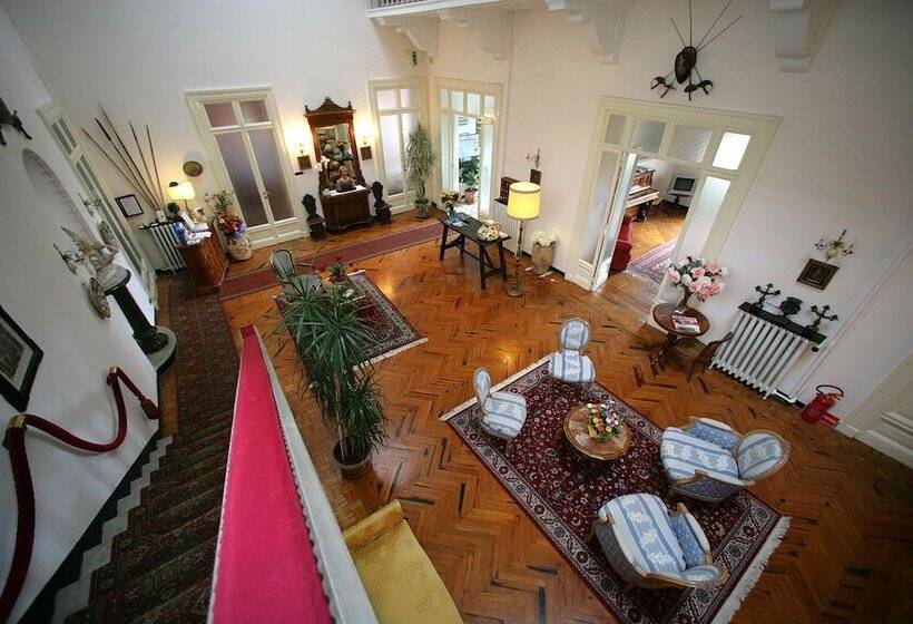 هتل La Velacastello Il Rifugio