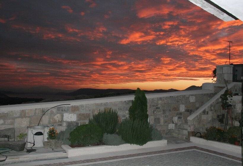 فندق Leventis Art Suites