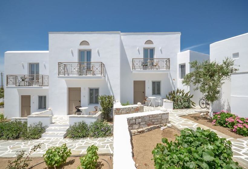 ホテル Lianos Village