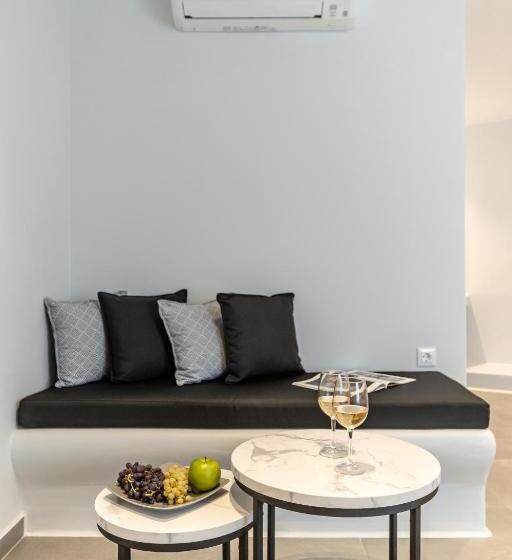 ホテル Lianos Village