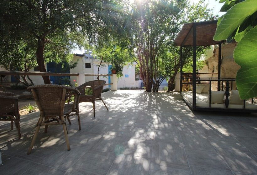 هتل L'oasi Villaggio Albergo