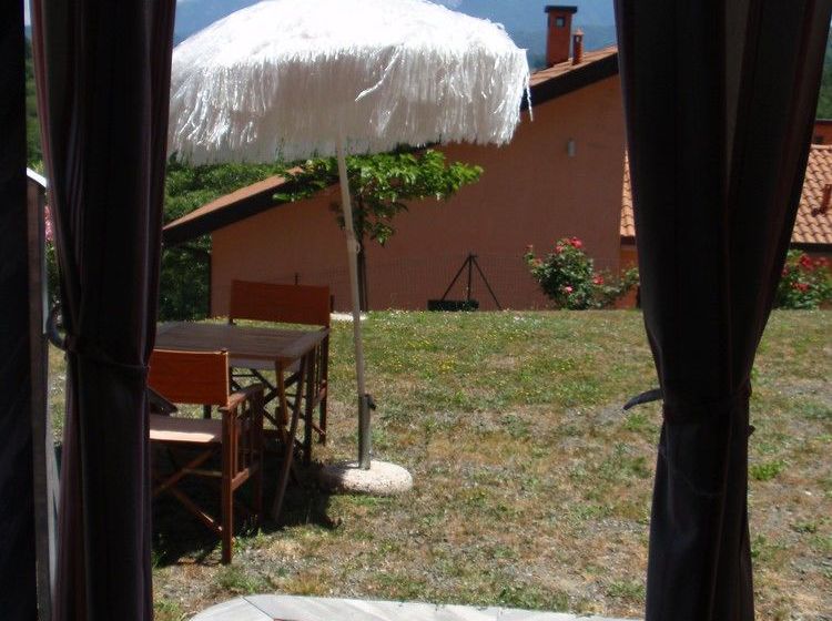 בית מלון כפרי Lunezia Resort