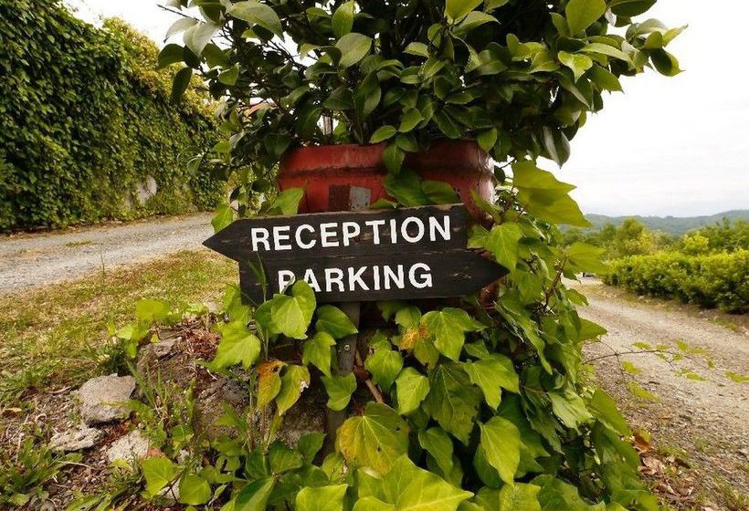 בית מלון כפרי Lunezia Resort