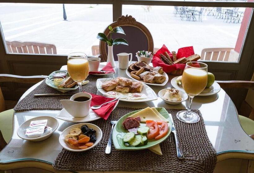 فندق Mainalon Resort