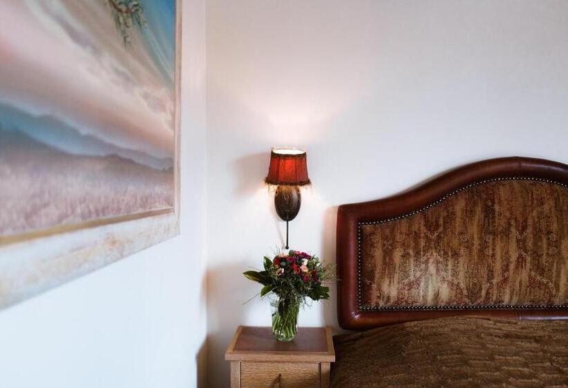 فندق Mainalon Resort