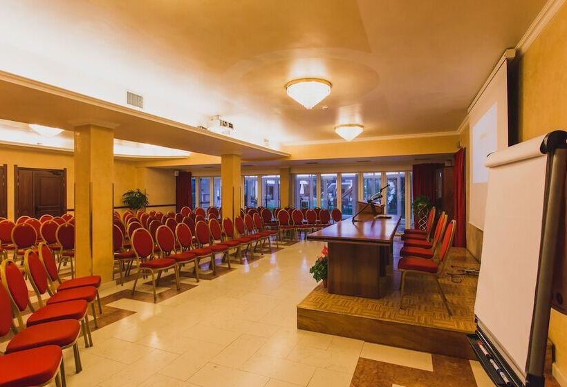 בית מלון כפרי Mariano Iv Palace