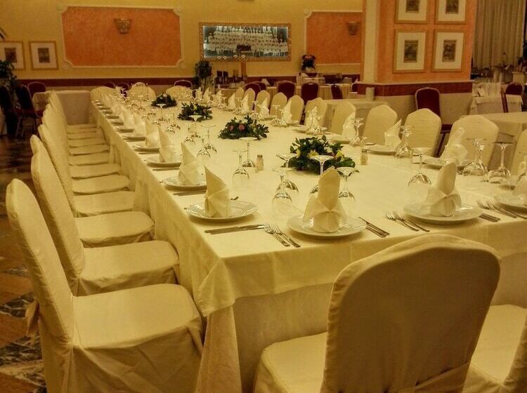 בית מלון כפרי Mariano Iv Palace