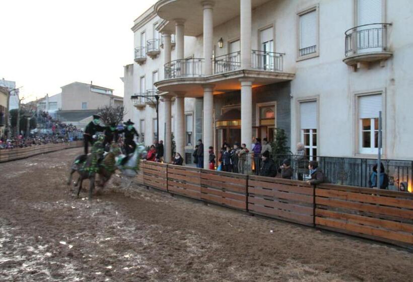 בית מלון כפרי Mariano Iv Palace