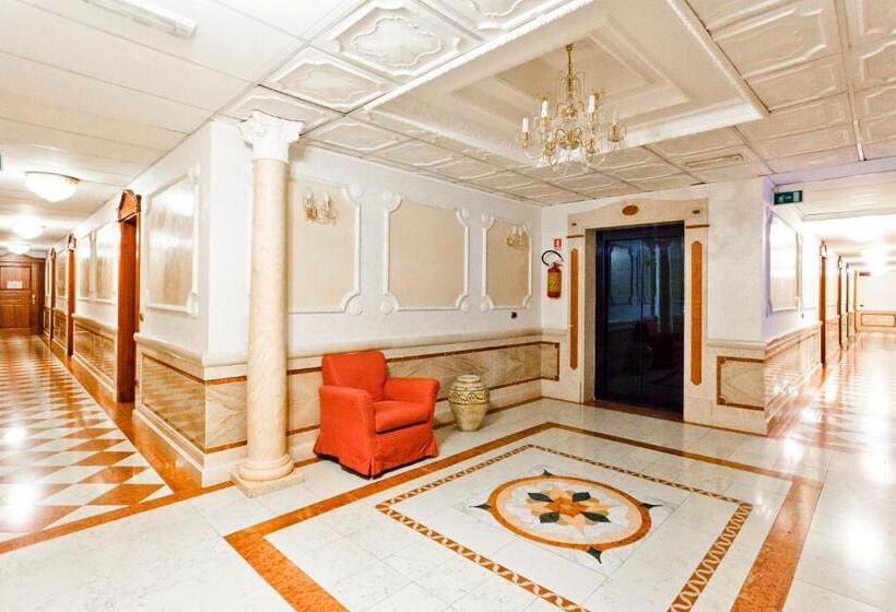 בית מלון כפרי Mariano Iv Palace