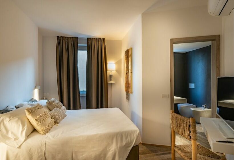 Отель Marina Garden