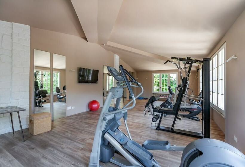 Отель Marina Garden