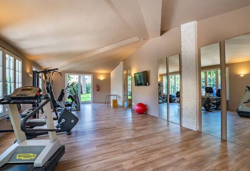 Отель Marina Garden