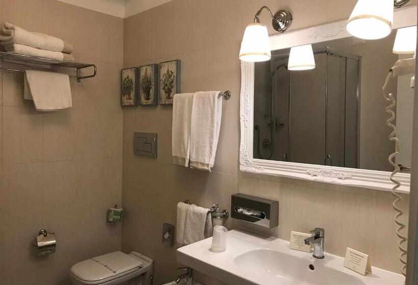 Отель Marina Holiday & Spa