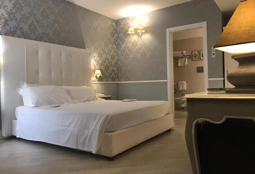 Отель Marina Holiday & Spa