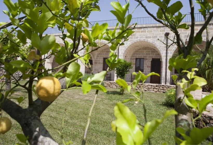 فندق Masseria Bosco & Masseria Strazzati