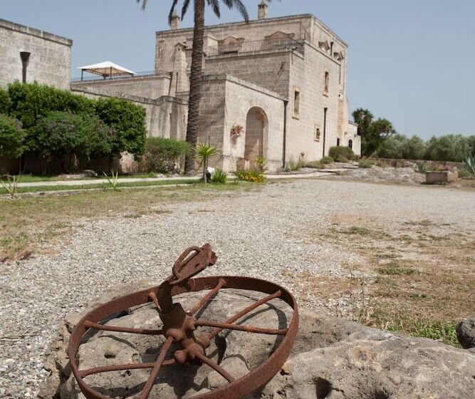 فندق Masseria Bosco & Masseria Strazzati