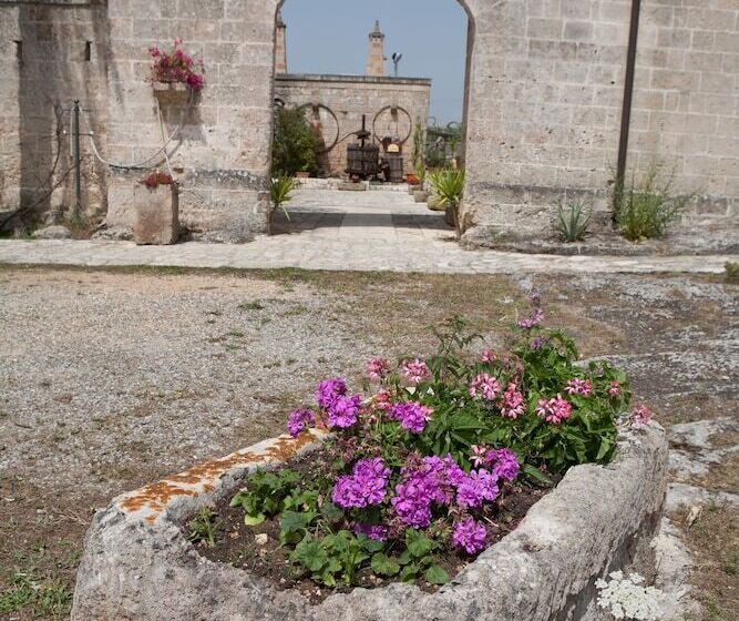 فندق Masseria Bosco & Masseria Strazzati