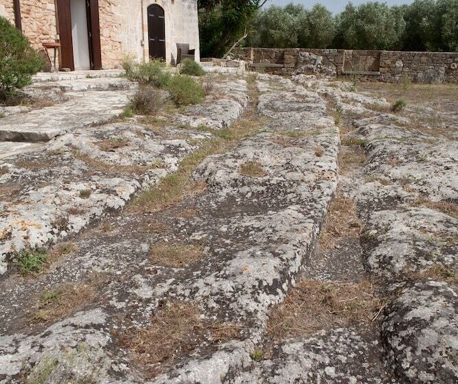 فندق Masseria Bosco & Masseria Strazzati