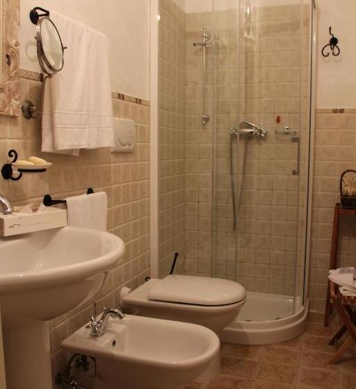 בית מלון כפרי Masseria Fortificata Donnaloia