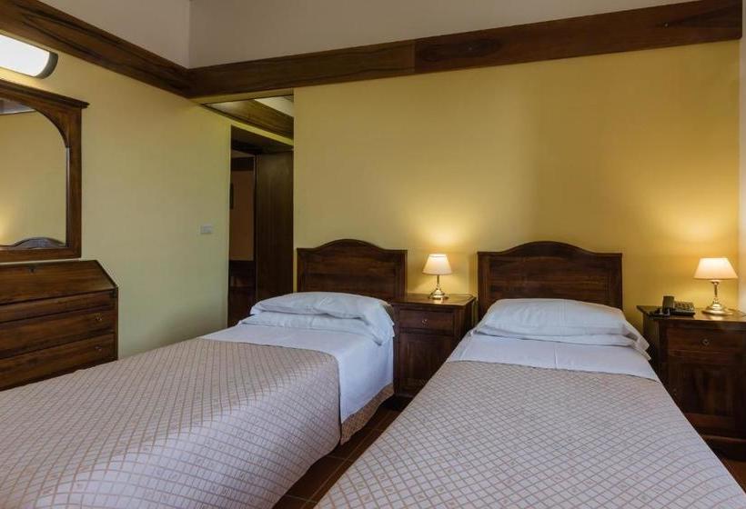 Отель Palazzo Servanzi Confidati