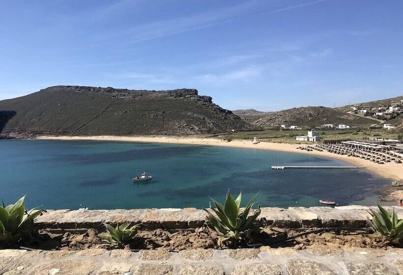 בית מלון כפרי Panormos Village