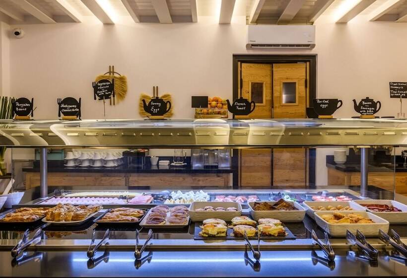 בית מלון כפרי Panormos Village