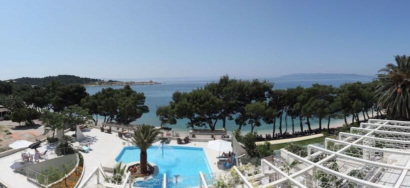 ホテル Park Makarska