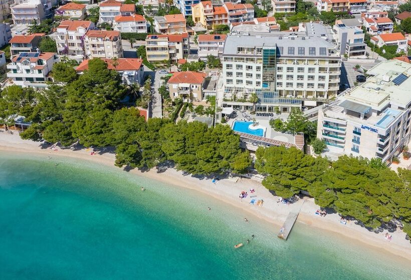 هتل Park Makarska