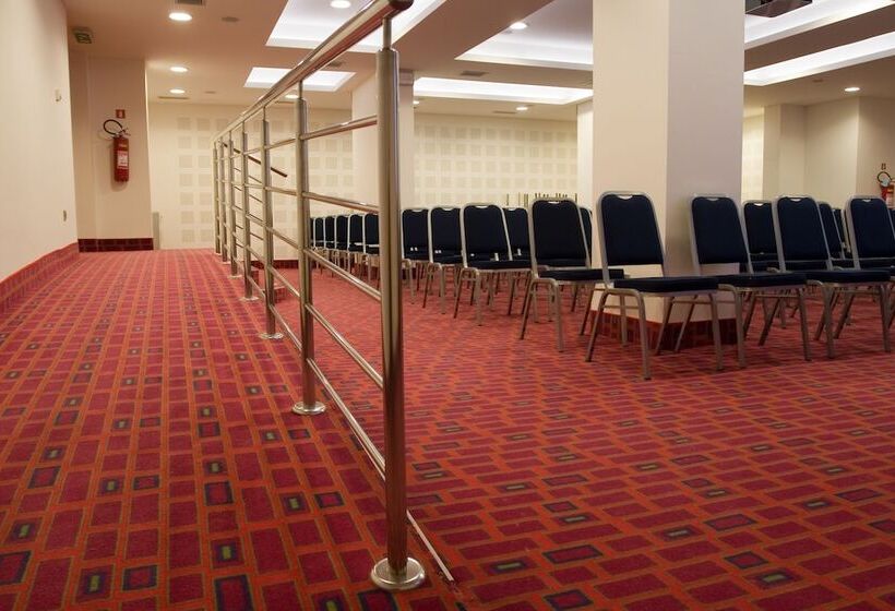 ホテル Park Makarska